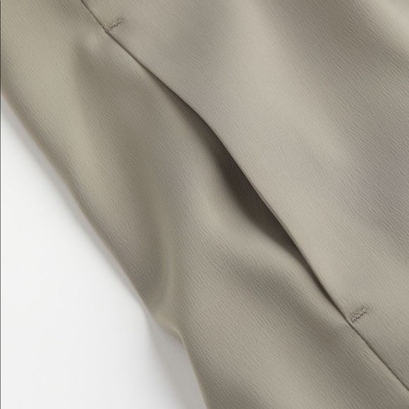 NWT silver gray satin robe style blazer w/ belt size M - Picture 8 of 8